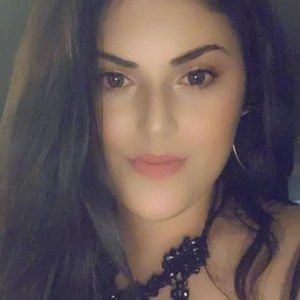 Meet your Posher, Yesenia